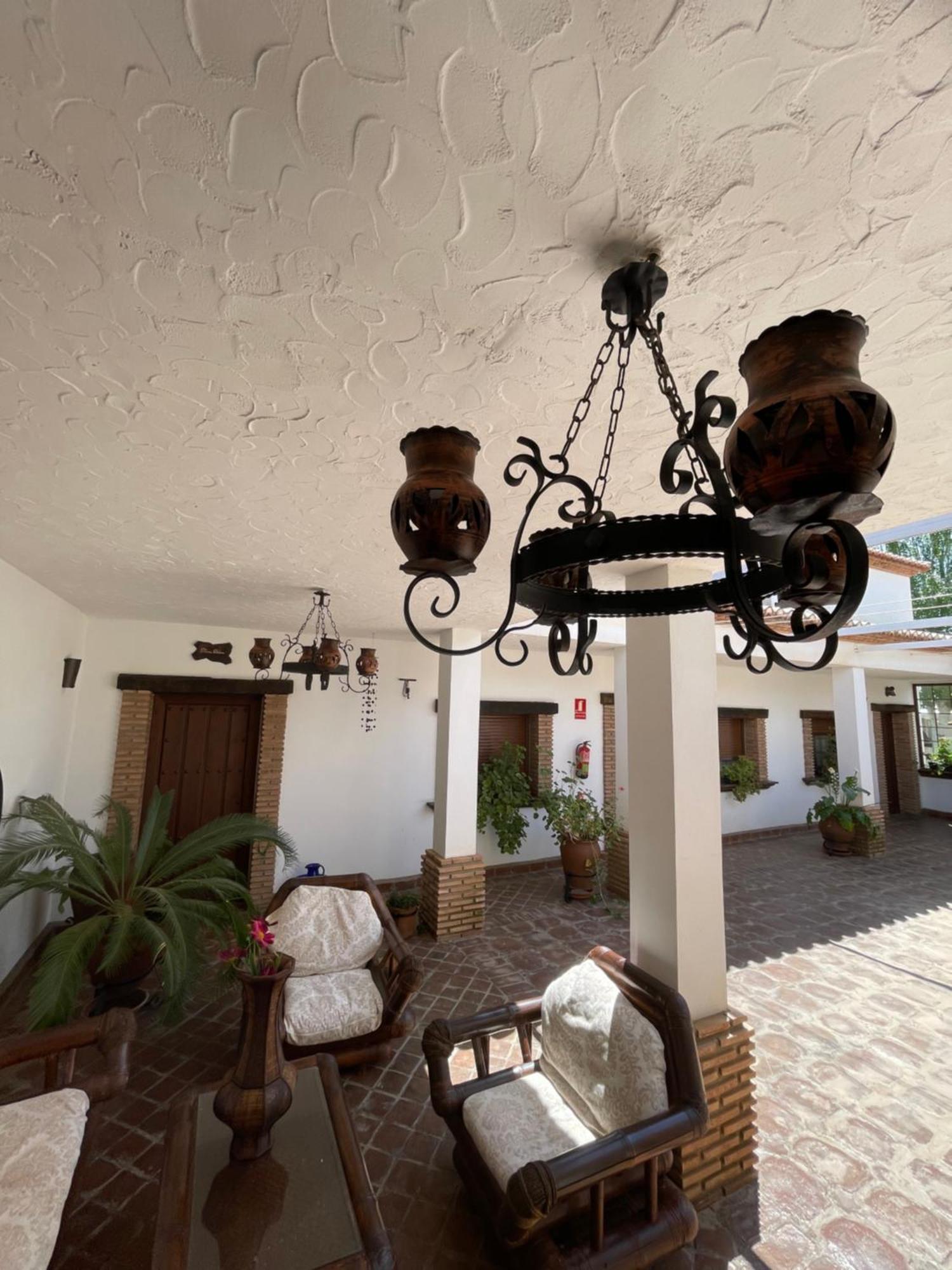 Отель La Hacienda Del Marquesado Альбуньян Экстерьер фото